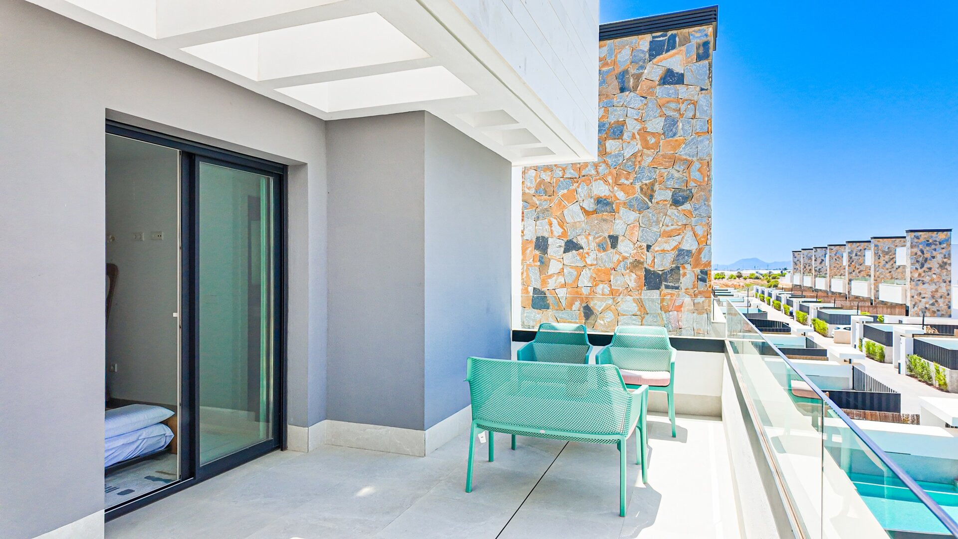 Villa Lakeside Rosalia - con piscina privada climatizada