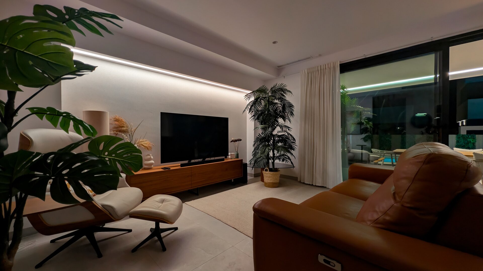 Villa Lakeside Rosalia - con piscina privada climatizada
