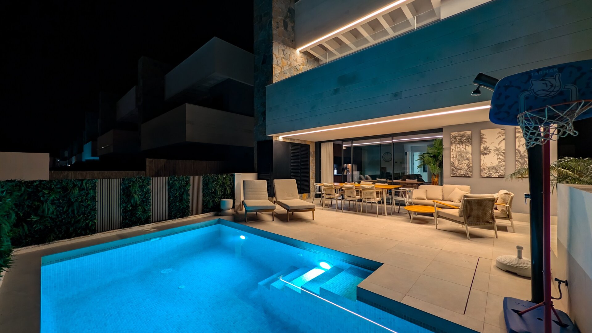 Villa Lakeside Rosalia - con piscina privada climatizada
