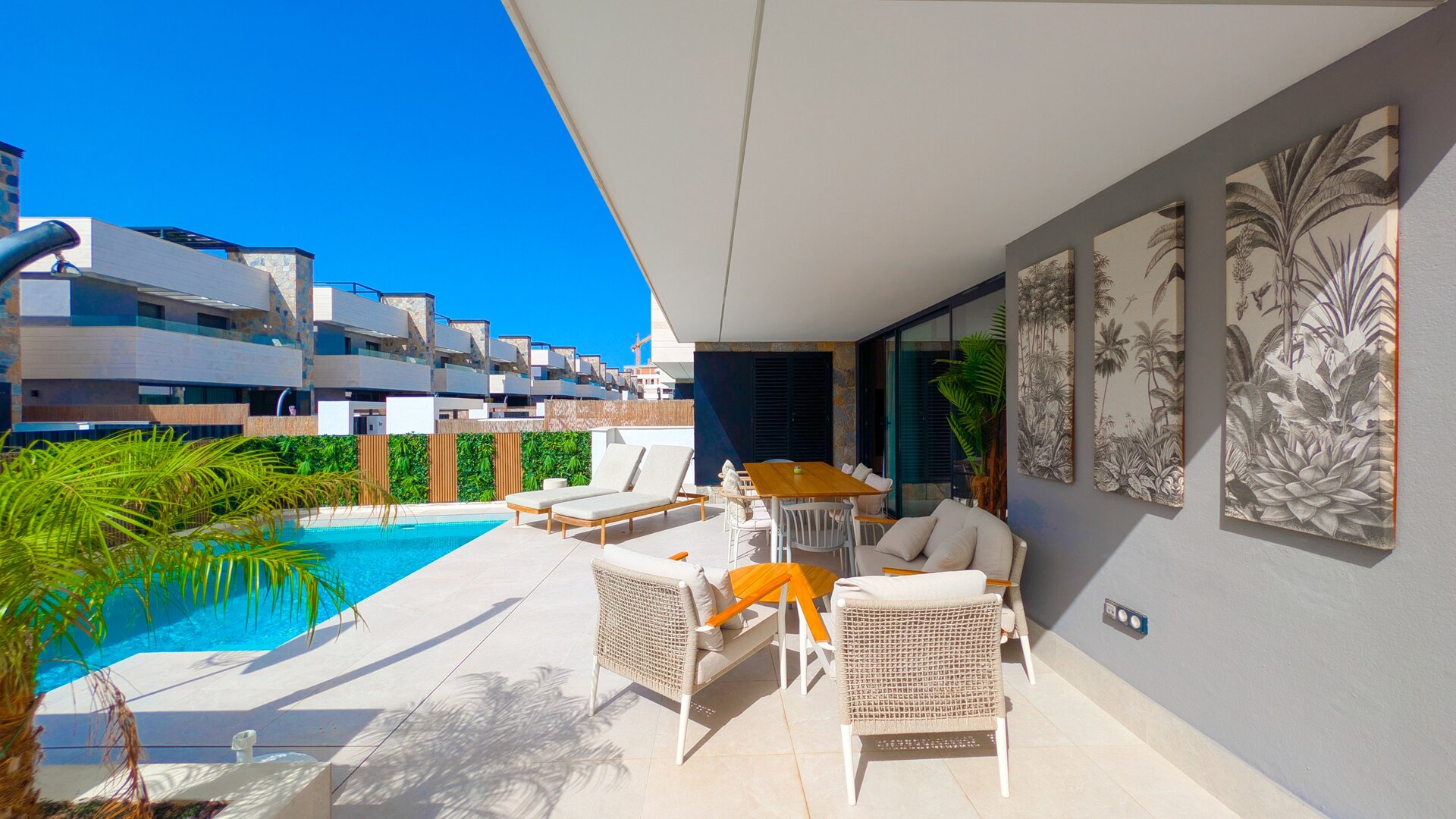 Villa Lakeside Rosalia - con piscina privada climatizada