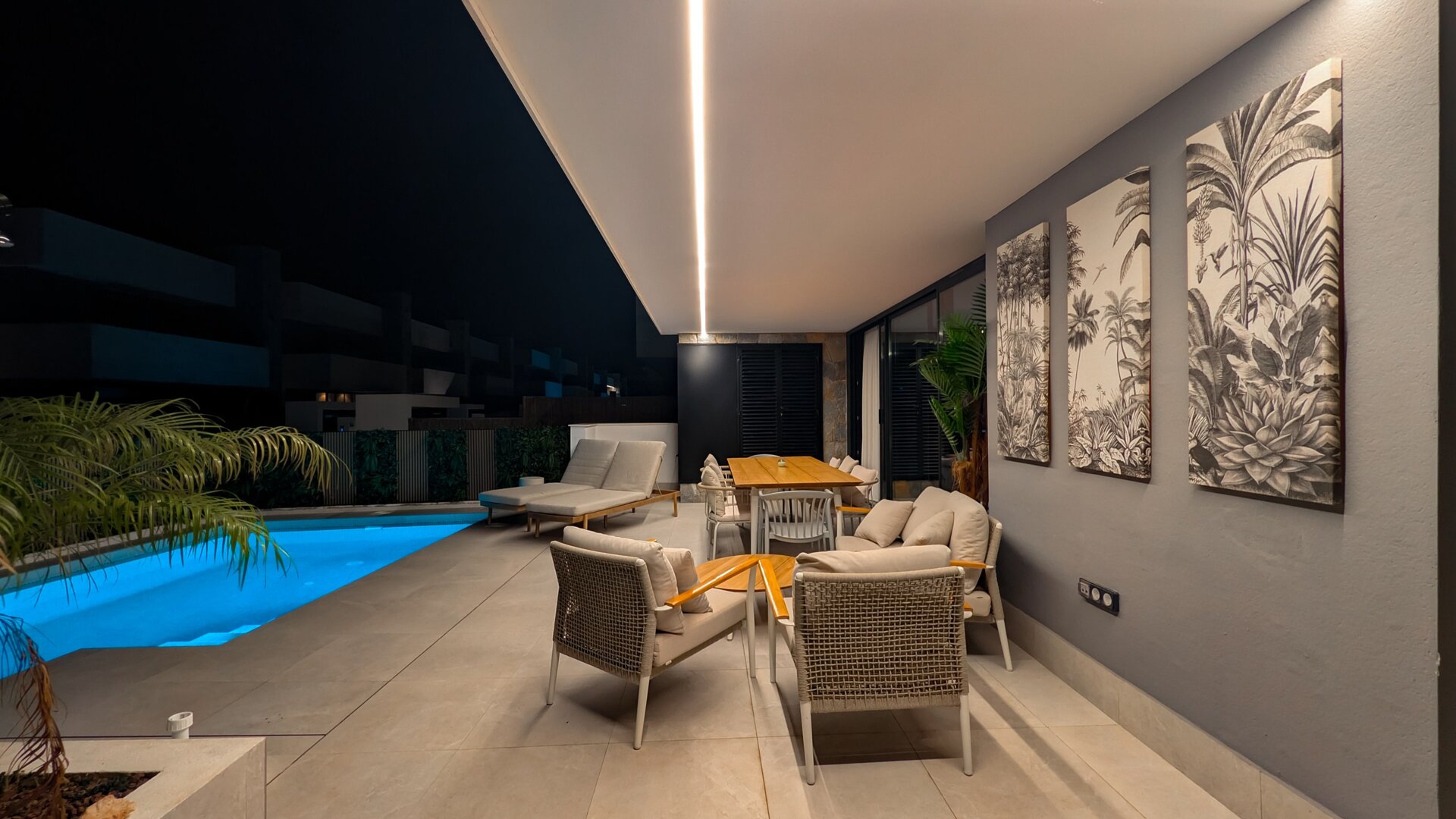 Villa Lakeside Rosalia - con piscina privada climatizada