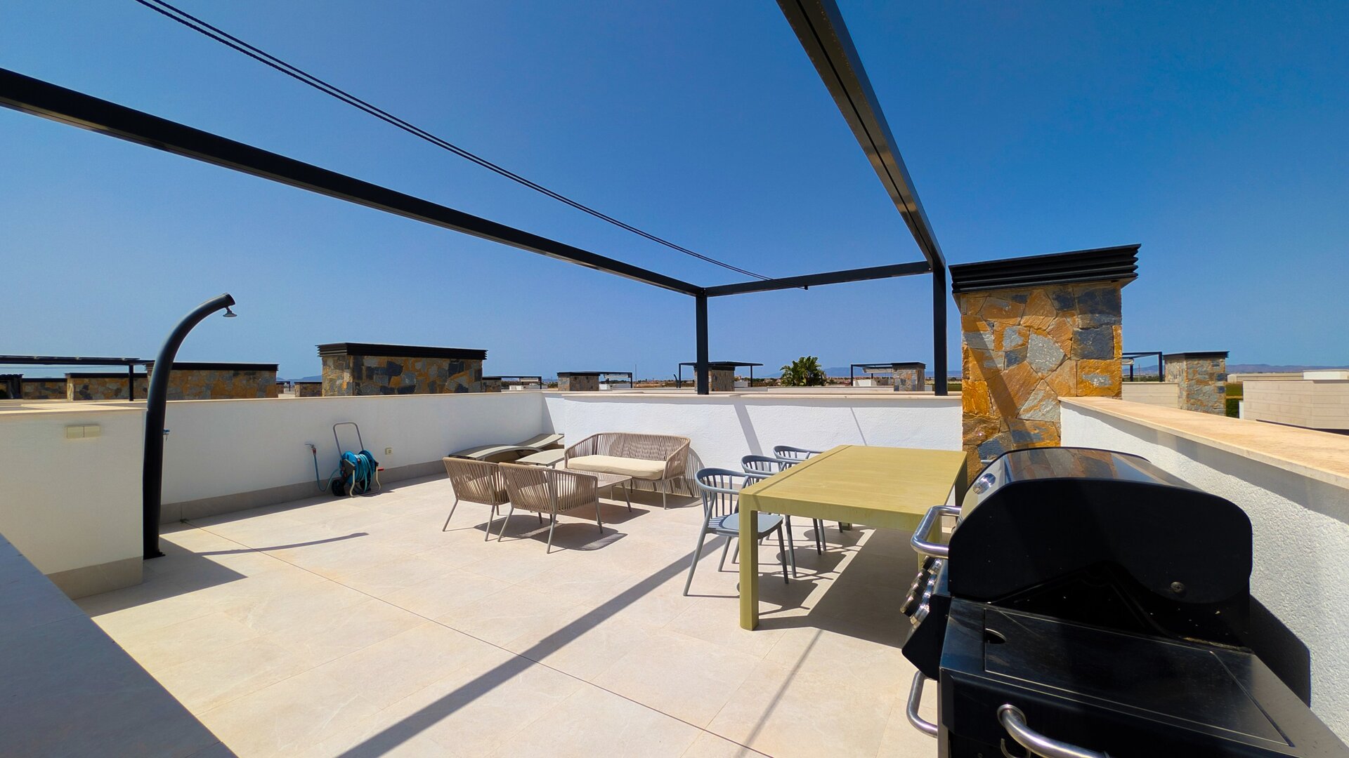 Villa Lakeside Rosalia - con piscina privada climatizada