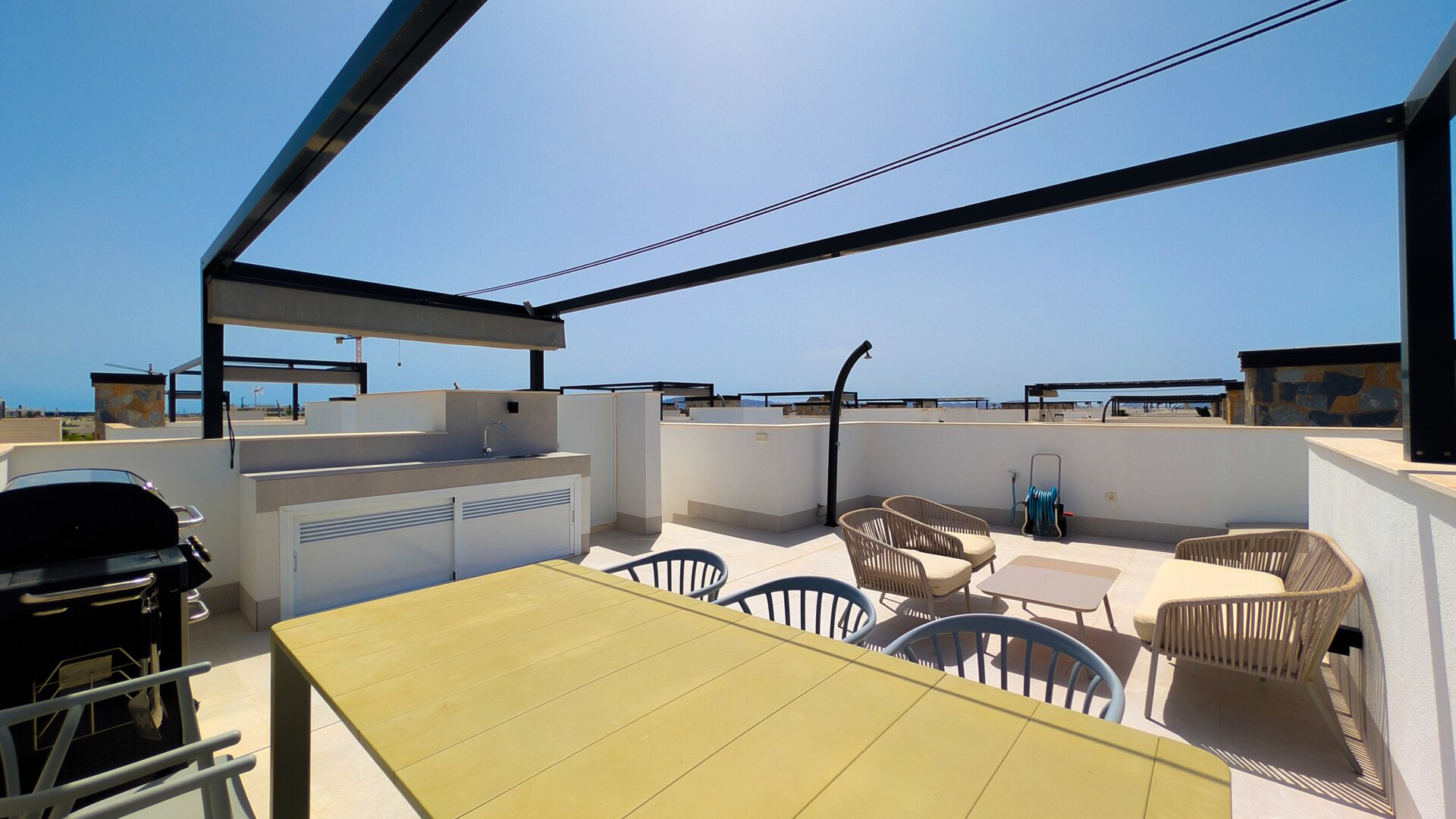 Villa Lakeside Rosalia - con piscina privada climatizada