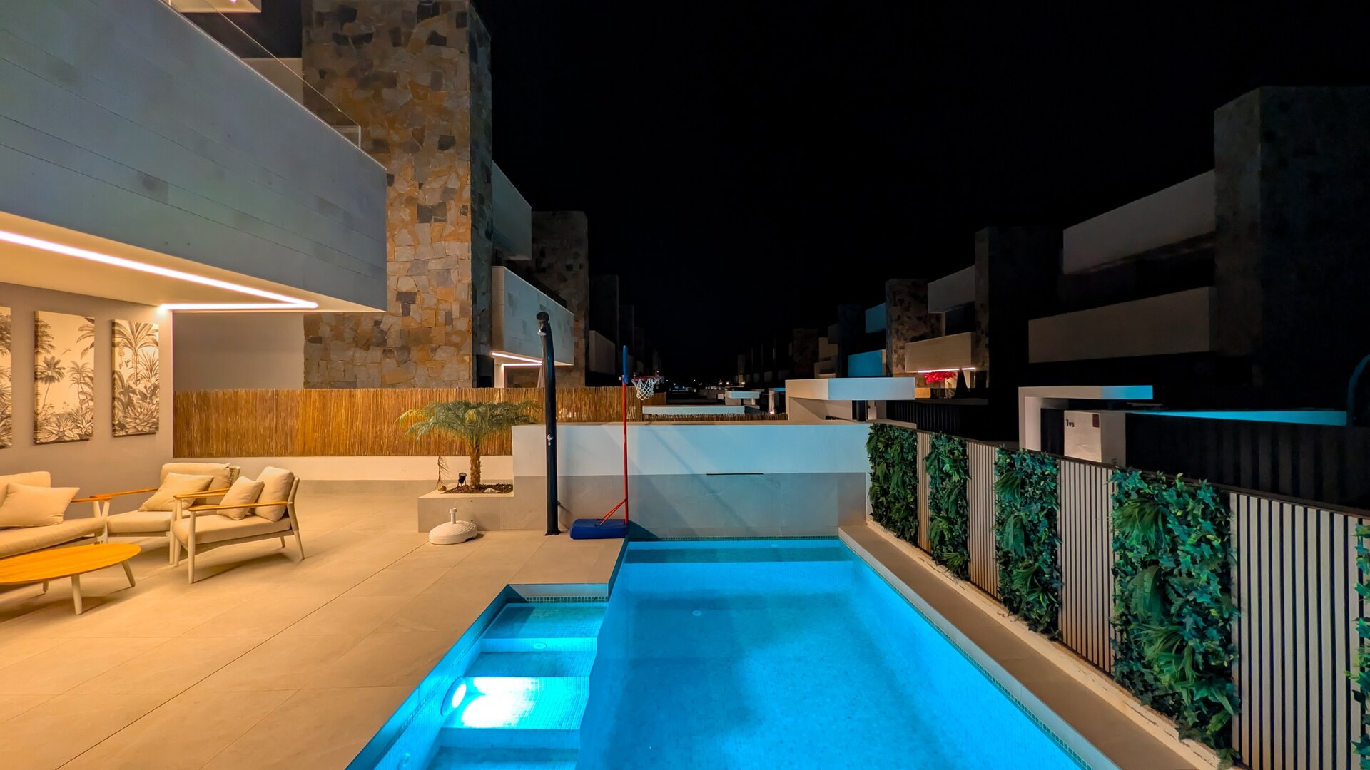Villa Lakeside Rosalia - con piscina privada climatizada
