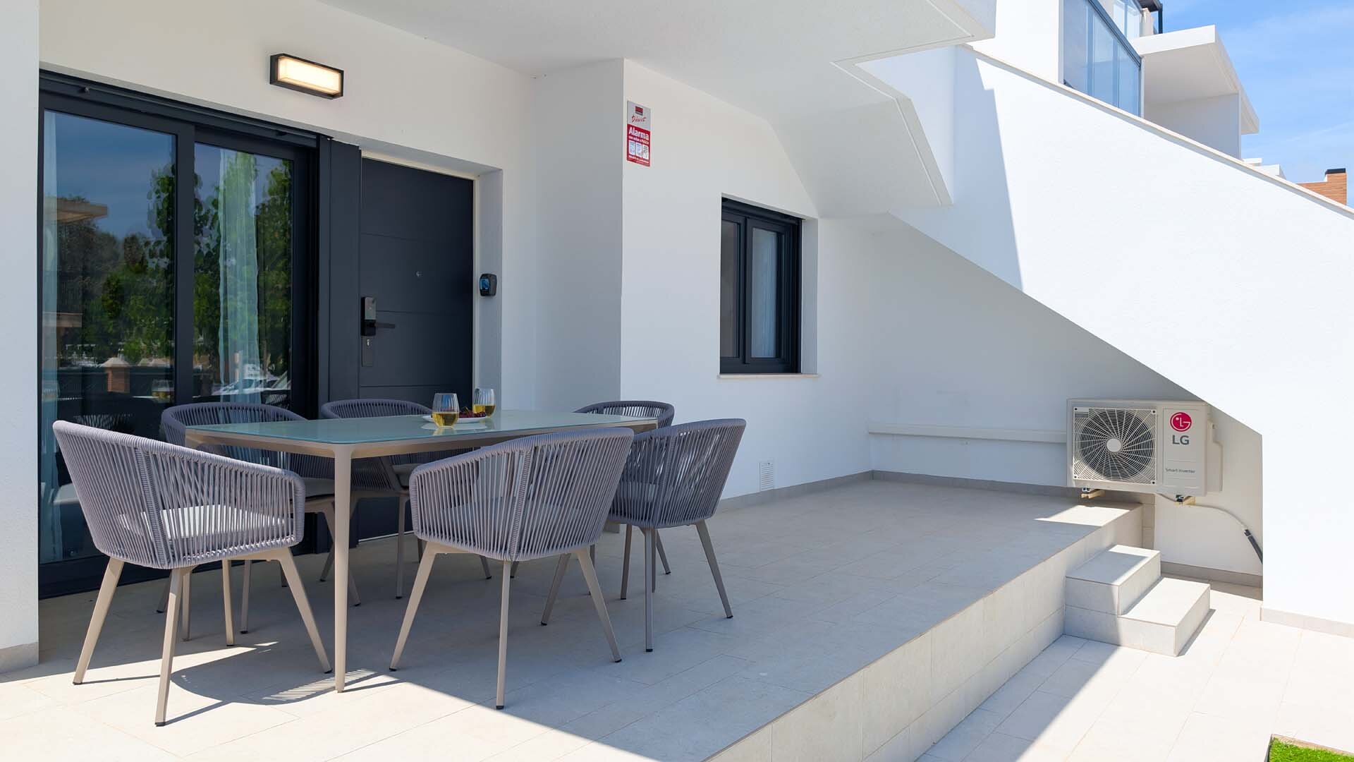 APPARTEMENT DREAM MOMENTS – AVEC JACUZZI SUR UNE TERRASSE ENSOLEILLÉE