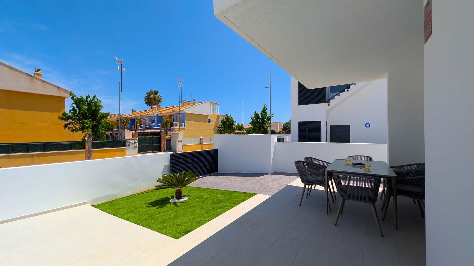 APPARTEMENT DREAM MOMENTS – AVEC JACUZZI SUR UNE TERRASSE ENSOLEILLÉE