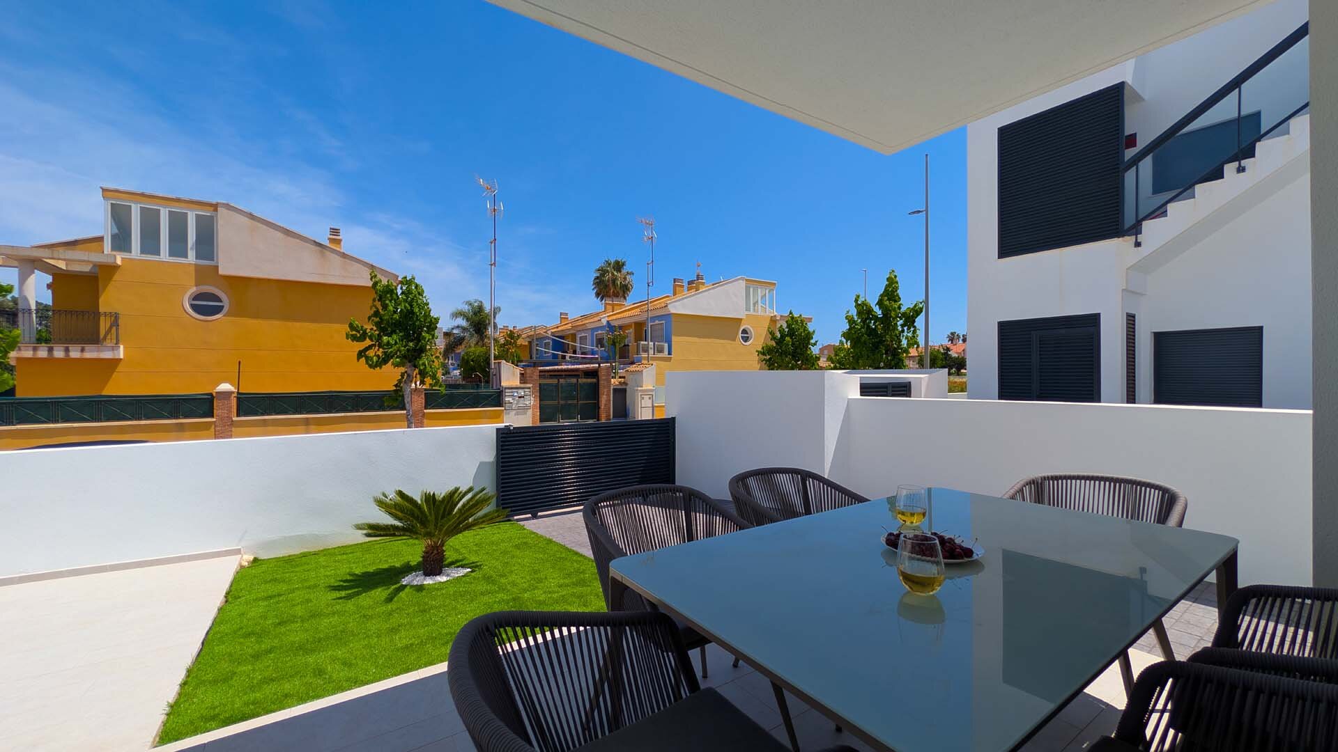 APPARTEMENT DREAM MOMENTS – AVEC JACUZZI SUR UNE TERRASSE ENSOLEILLÉE