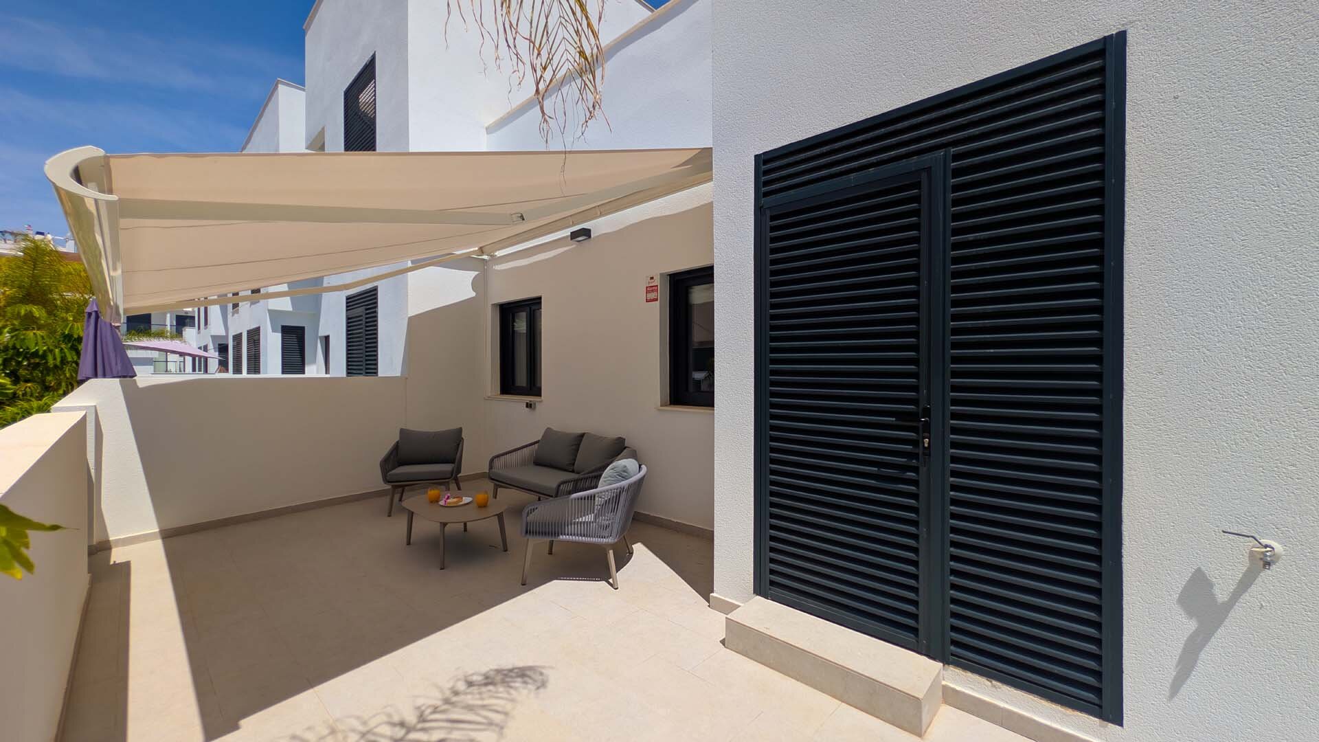 APPARTEMENT DREAM MOMENTS – AVEC JACUZZI SUR UNE TERRASSE ENSOLEILLÉE