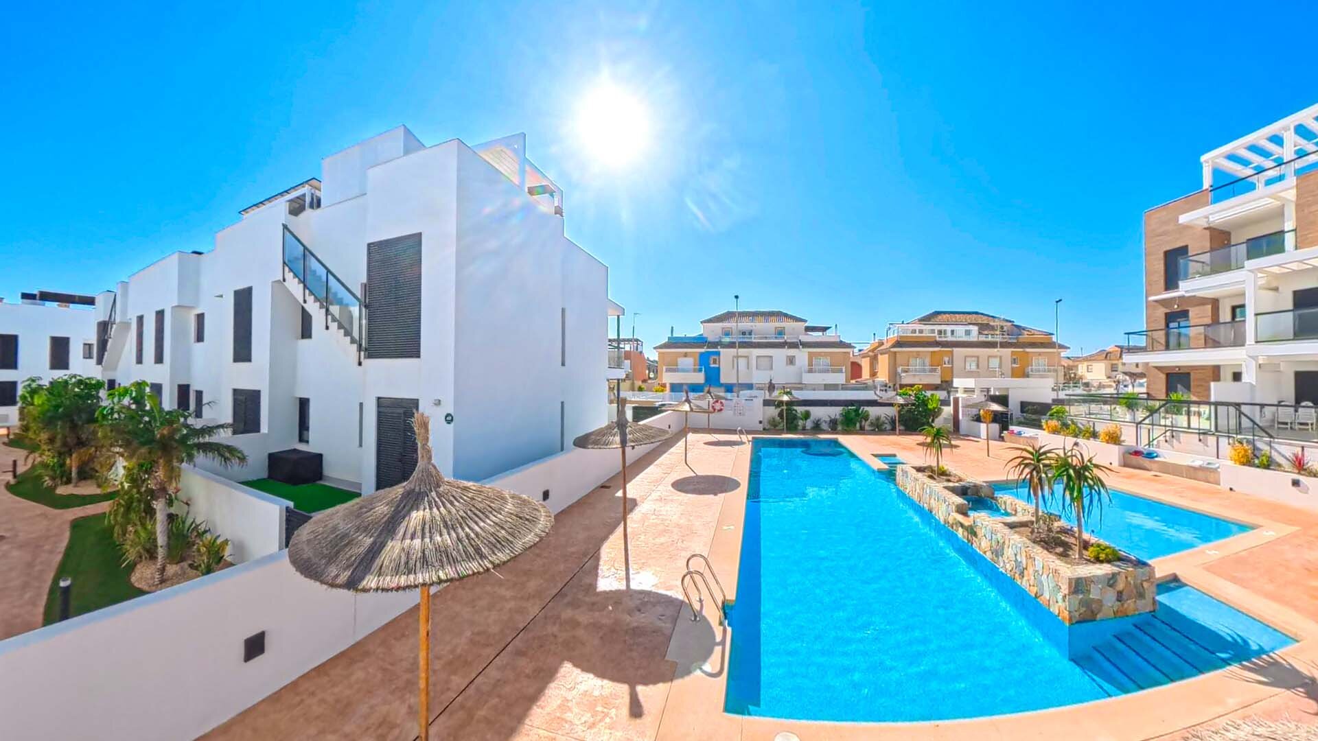 APPARTEMENT DREAM MOMENTS – AVEC JACUZZI SUR UNE TERRASSE ENSOLEILLÉE