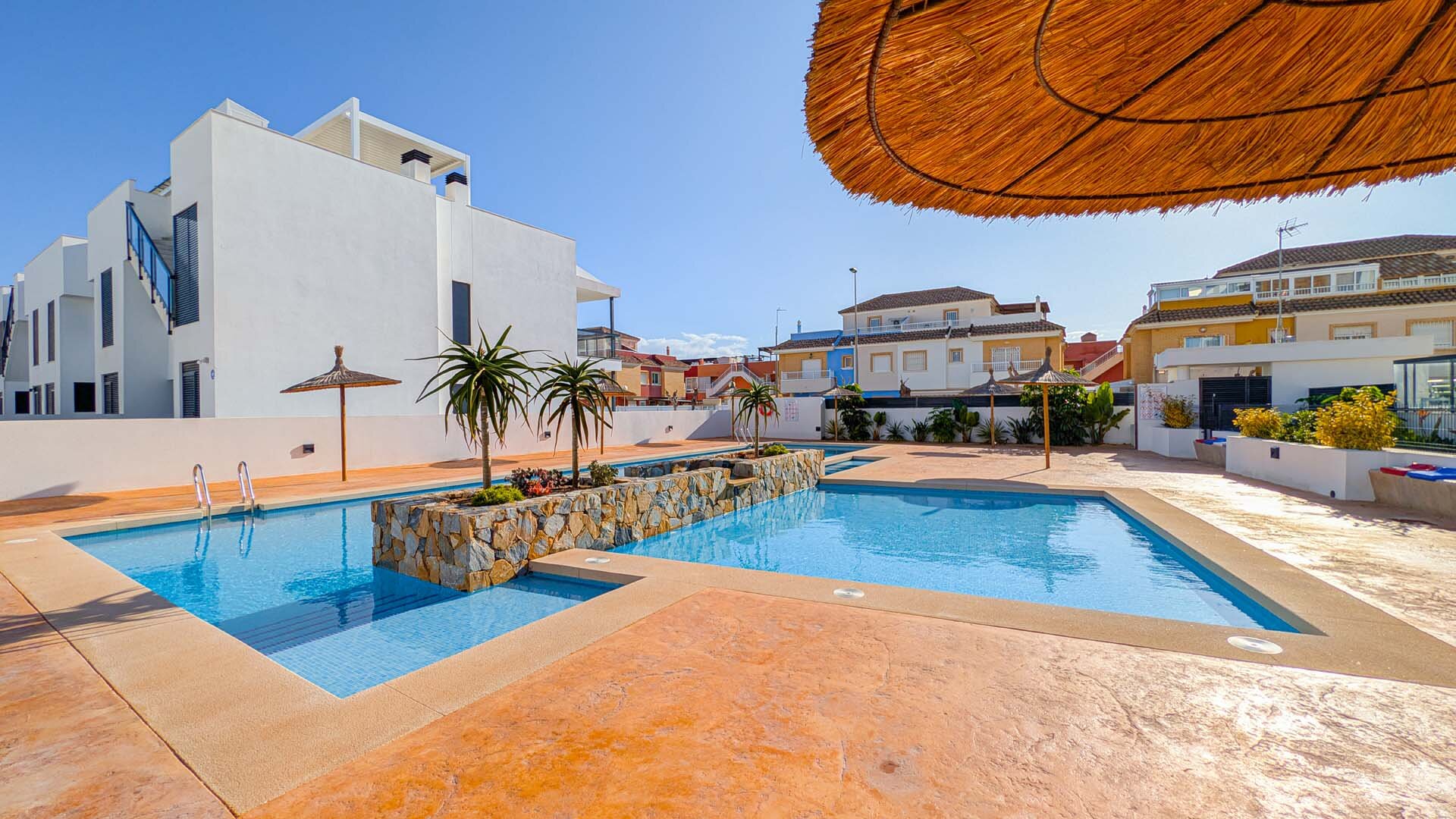 APPARTEMENT DREAM MOMENTS – AVEC JACUZZI SUR UNE TERRASSE ENSOLEILLÉE