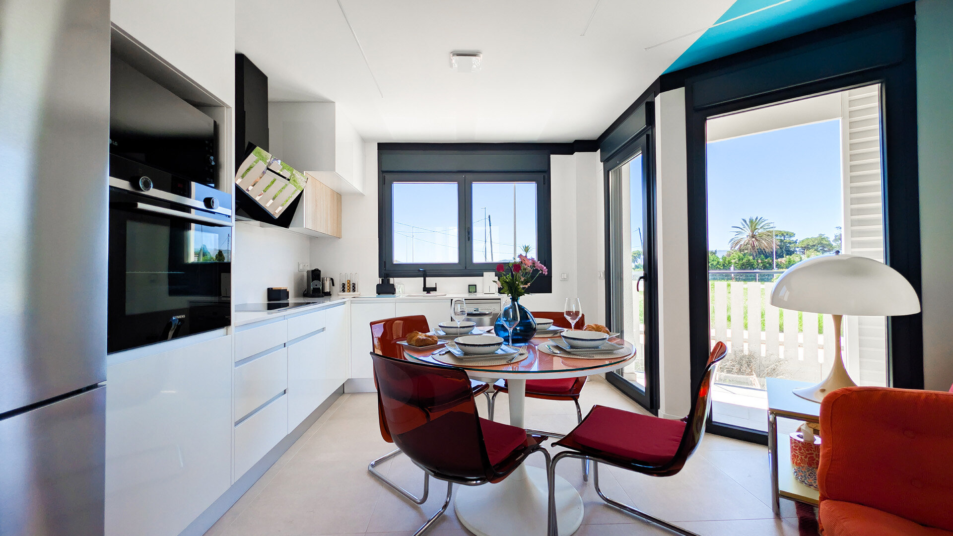ALMARTE APARTMENT – BEACHFRONT