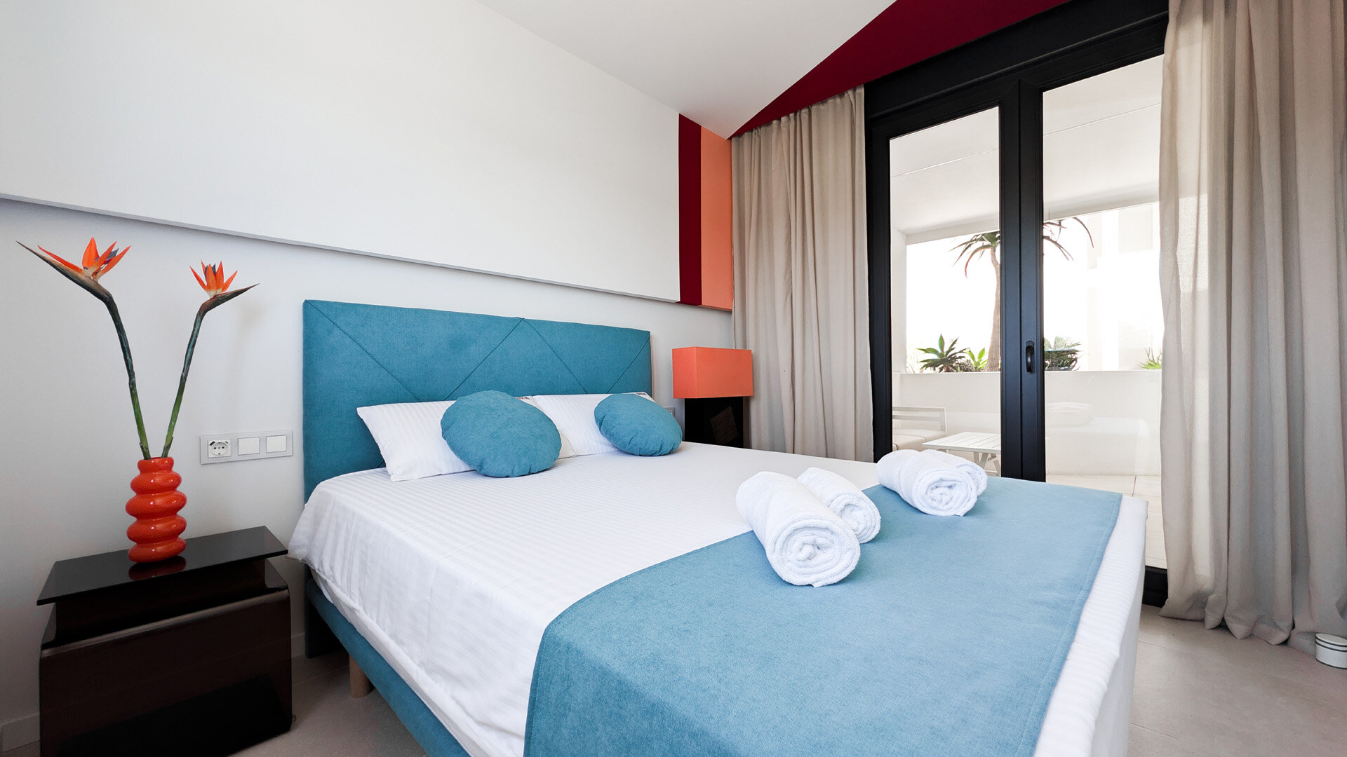 ALMARTE APARTMENT – BEACHFRONT