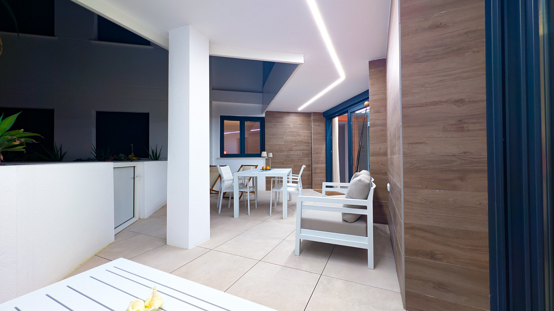 ALMARTE APARTMENT – BEACHFRONT