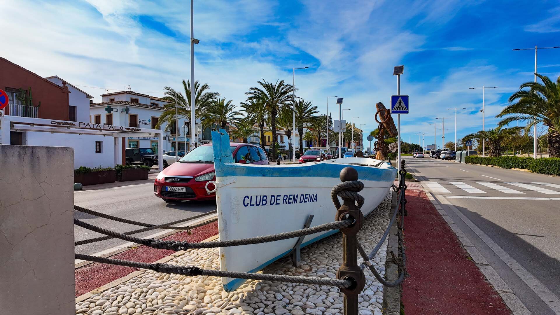 ALMARTE APARTMENT – BEACHFRONT