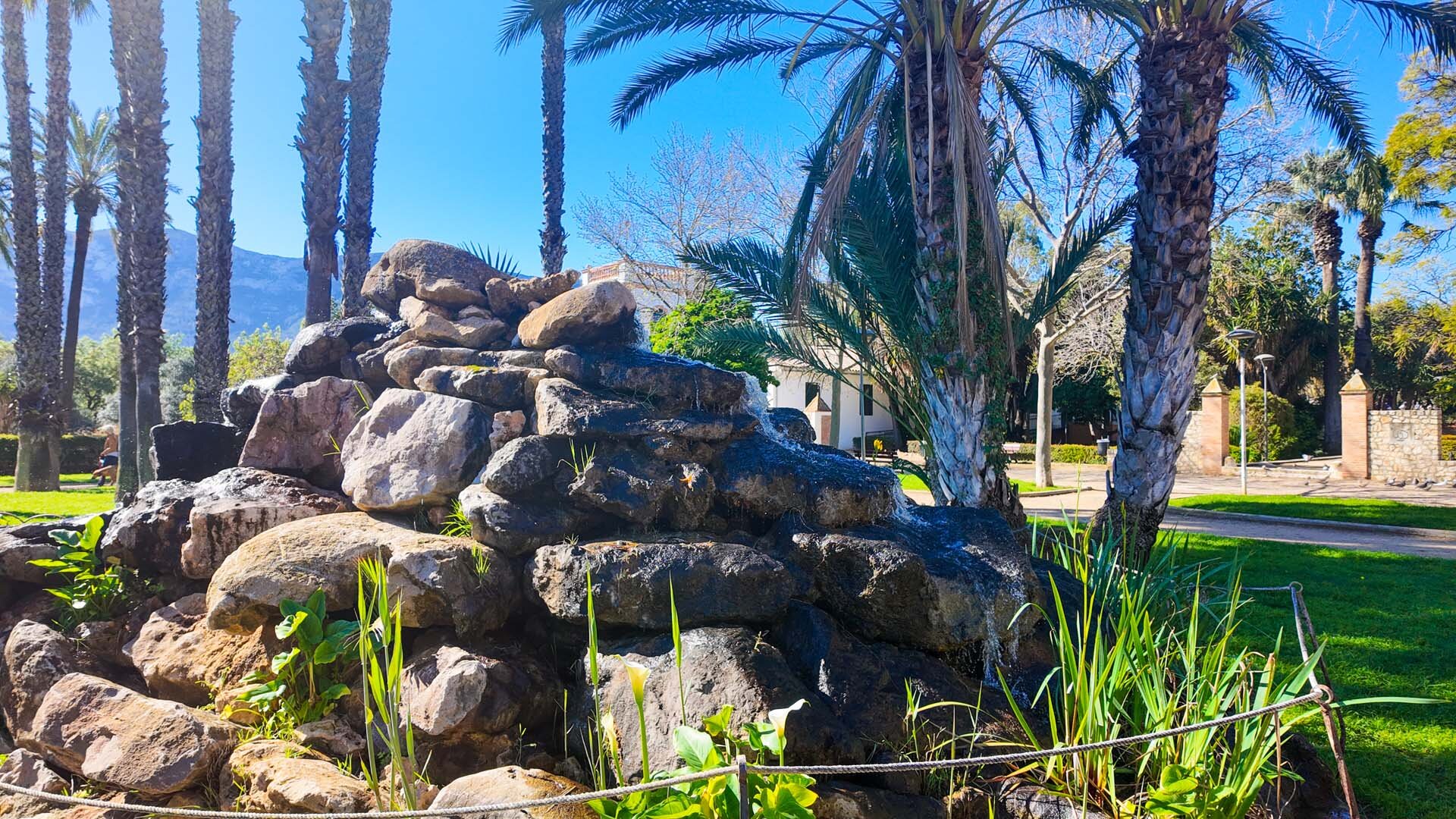 ALMARTE APARTMENT – BEACHFRONT