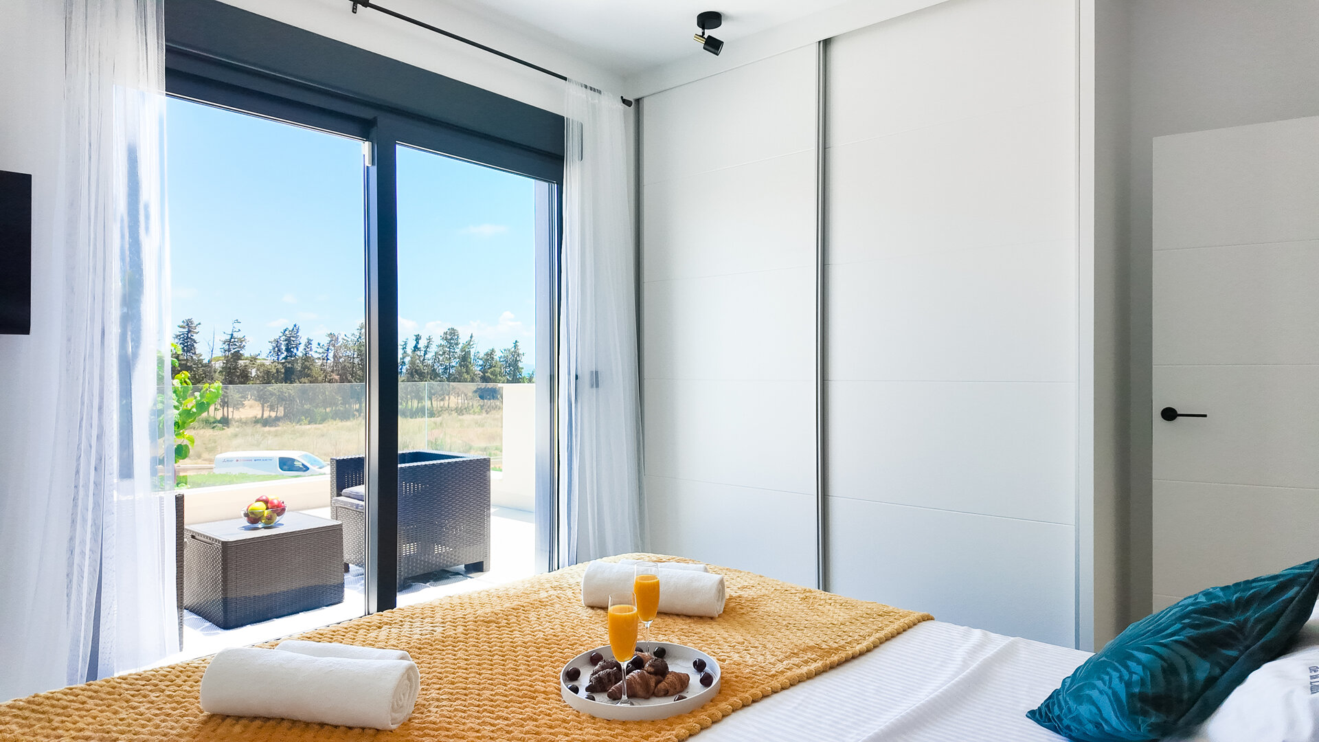 Villa de la Luna with a private heated pool and sea view