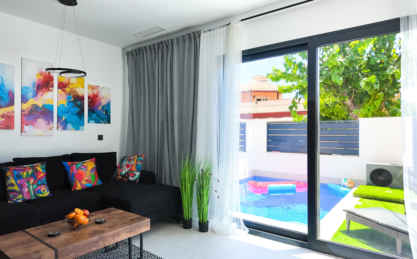 Villa de la Luna with a private heated pool and sea view