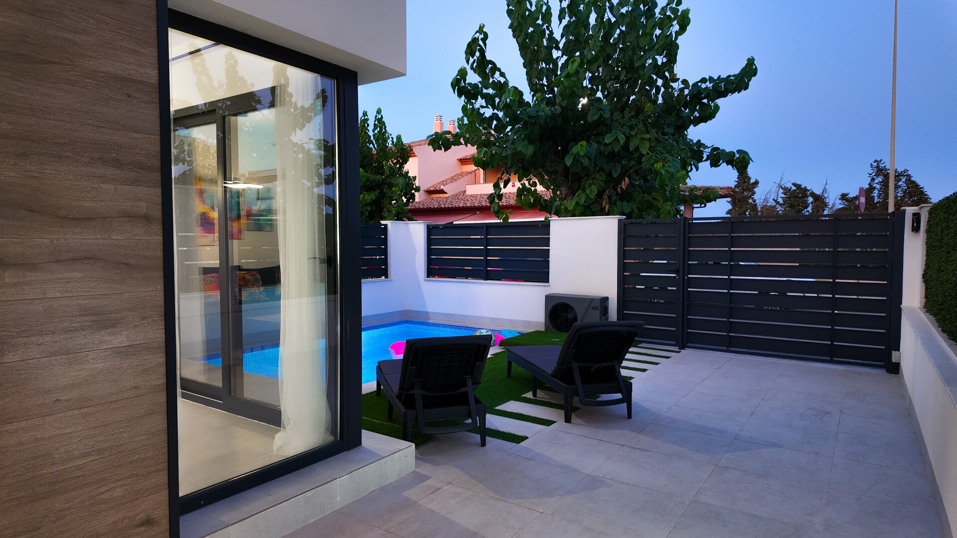 Villa de la Luna with a private heated pool and sea view