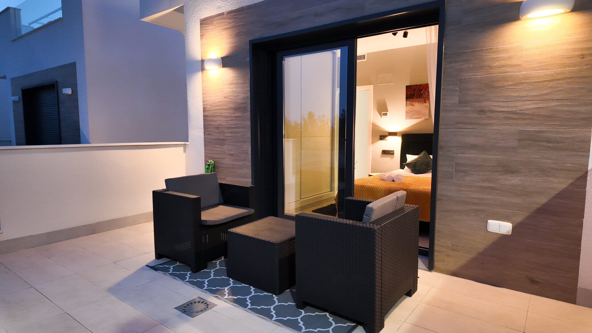 Villa de la Luna with a private heated pool and sea view