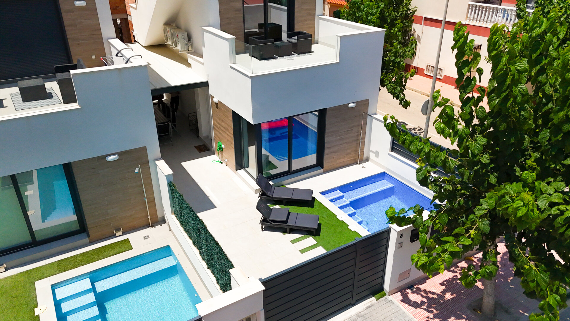 Villa de la Luna with a private heated pool and sea view