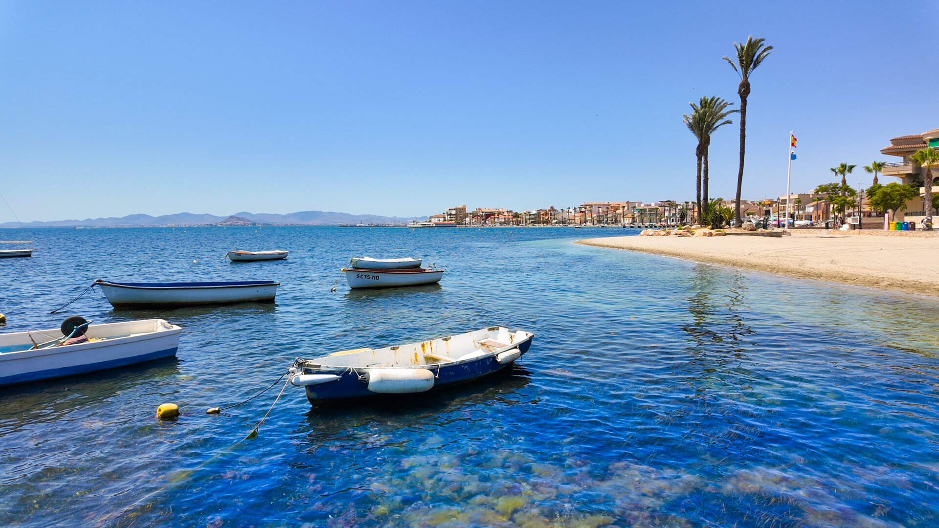 Villa de la Luna with a private heated pool and sea view