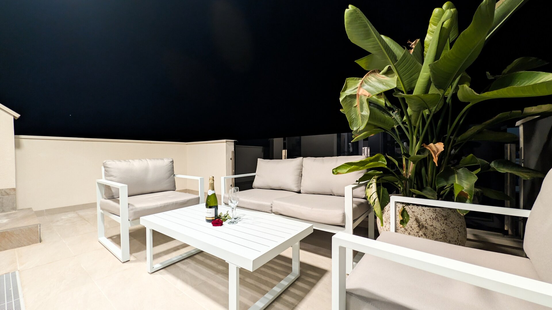 APARTAMENT LA PERLA BLANCA Z SOLARIUM I JACUZZI