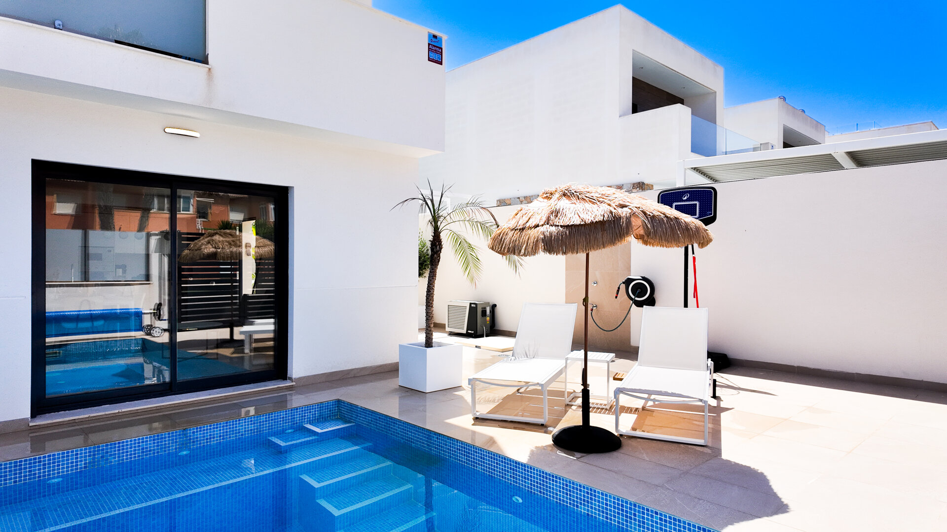 Villa Estrella del Mar - with private heated pool and jacuzzi