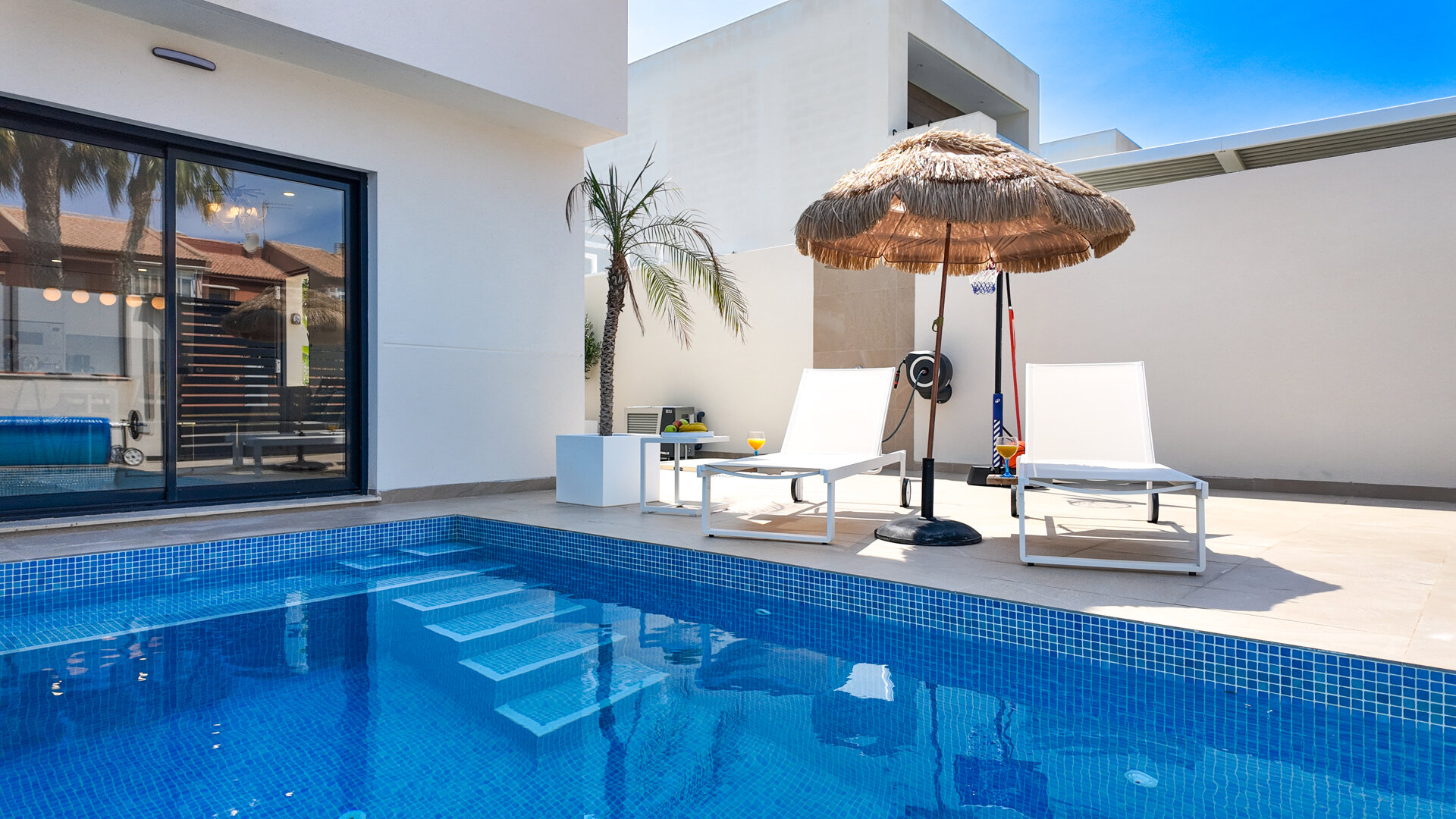 Villa Estrella del Mar - with private heated pool and jacuzzi