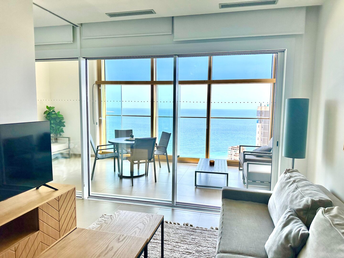 Intempo Apartment 176 - with sea view and a heated pool and jacuzzi