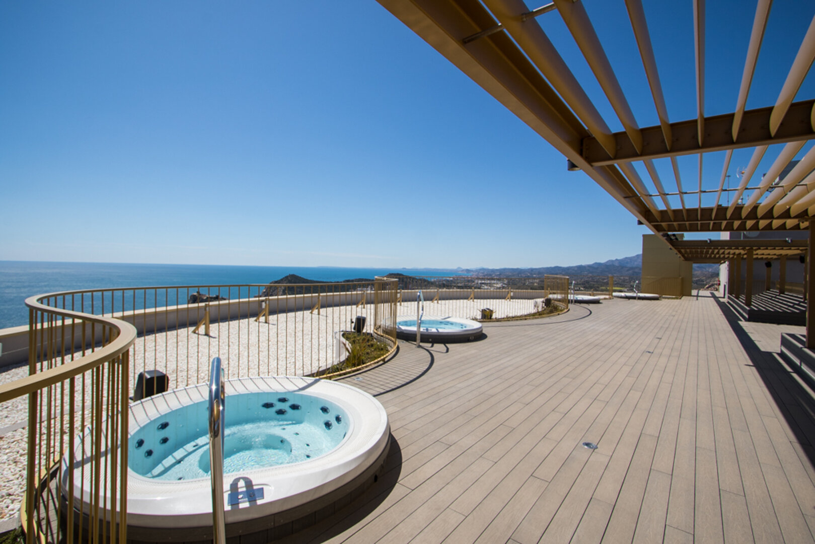 Intempo Apartment 176 - with sea view and a heated pool and jacuzzi