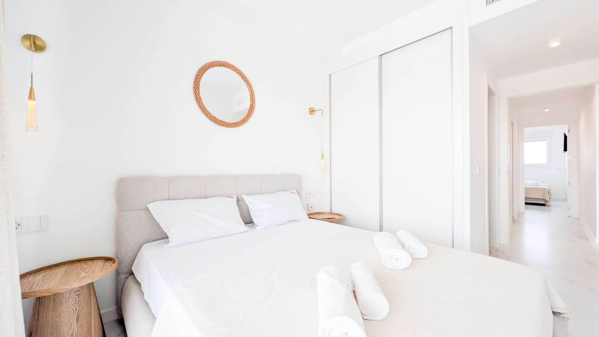 Valonia PREMIUM Apartment, 150 Meter vom Meer entfernt, mit beheiztem Pool.