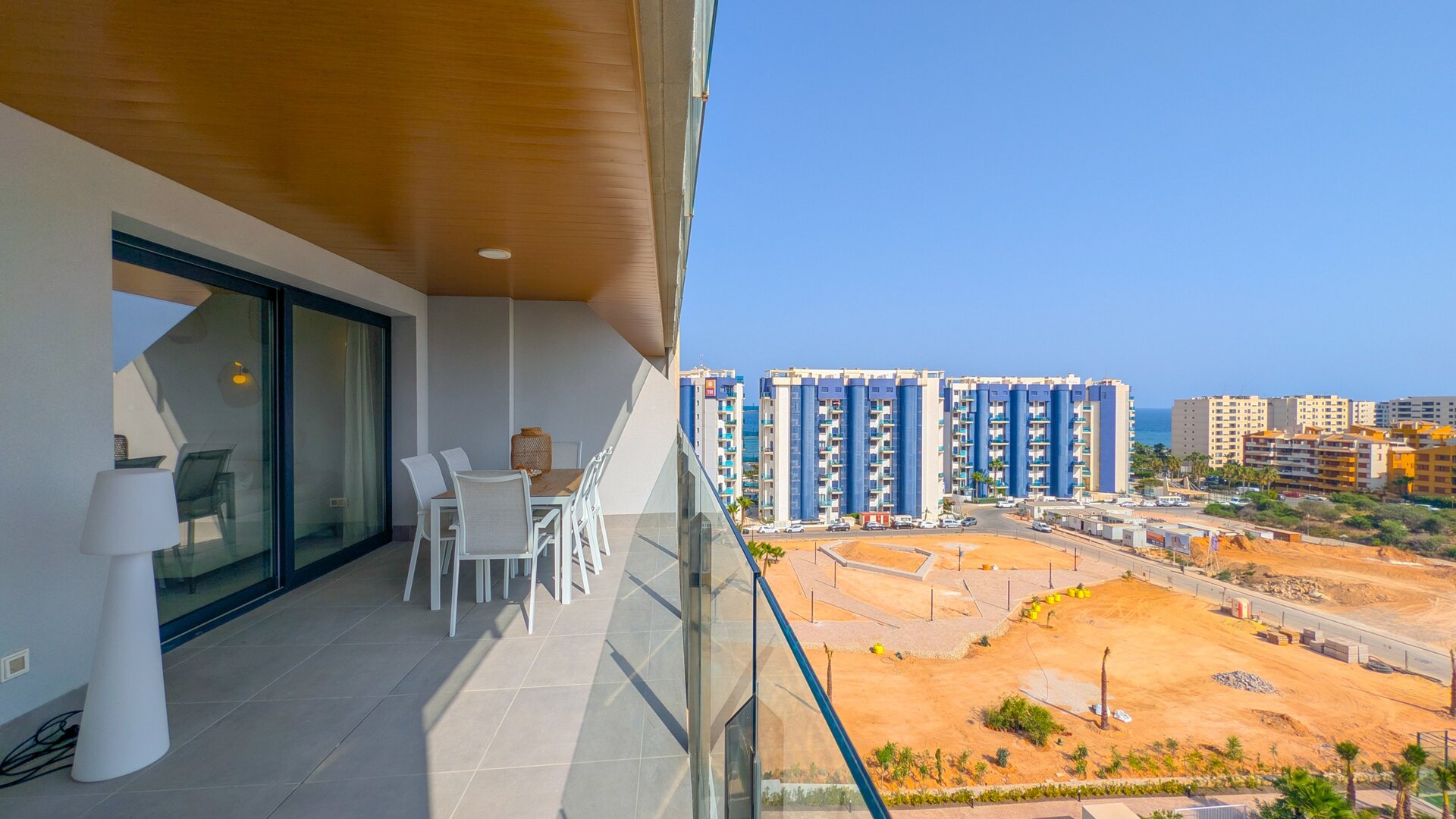 Valonia PREMIUM Apartment, 150 Meter vom Meer entfernt, mit beheiztem Pool.