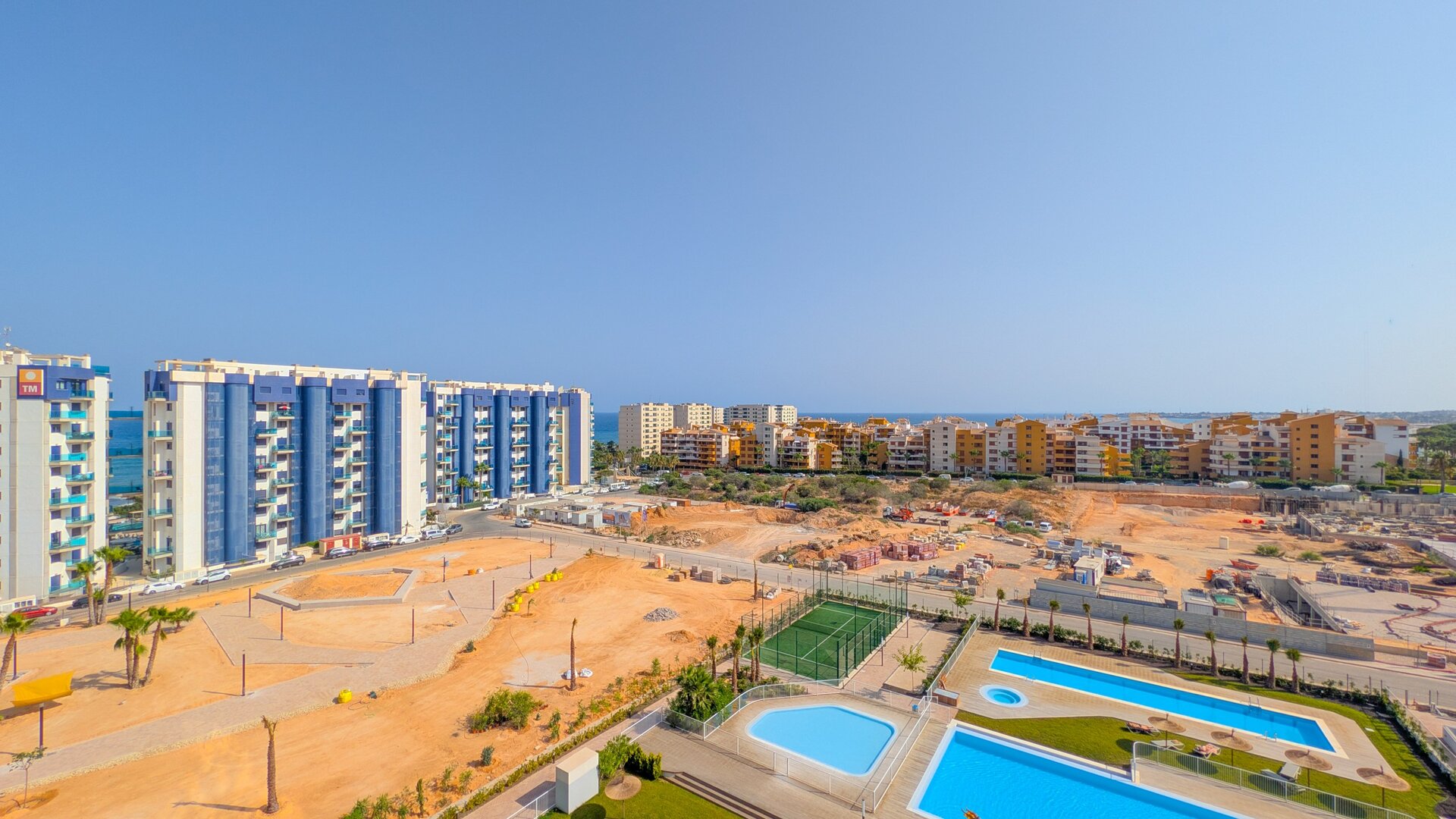 Valonia PREMIUM Apartment, 150 Meter vom Meer entfernt, mit beheiztem Pool.