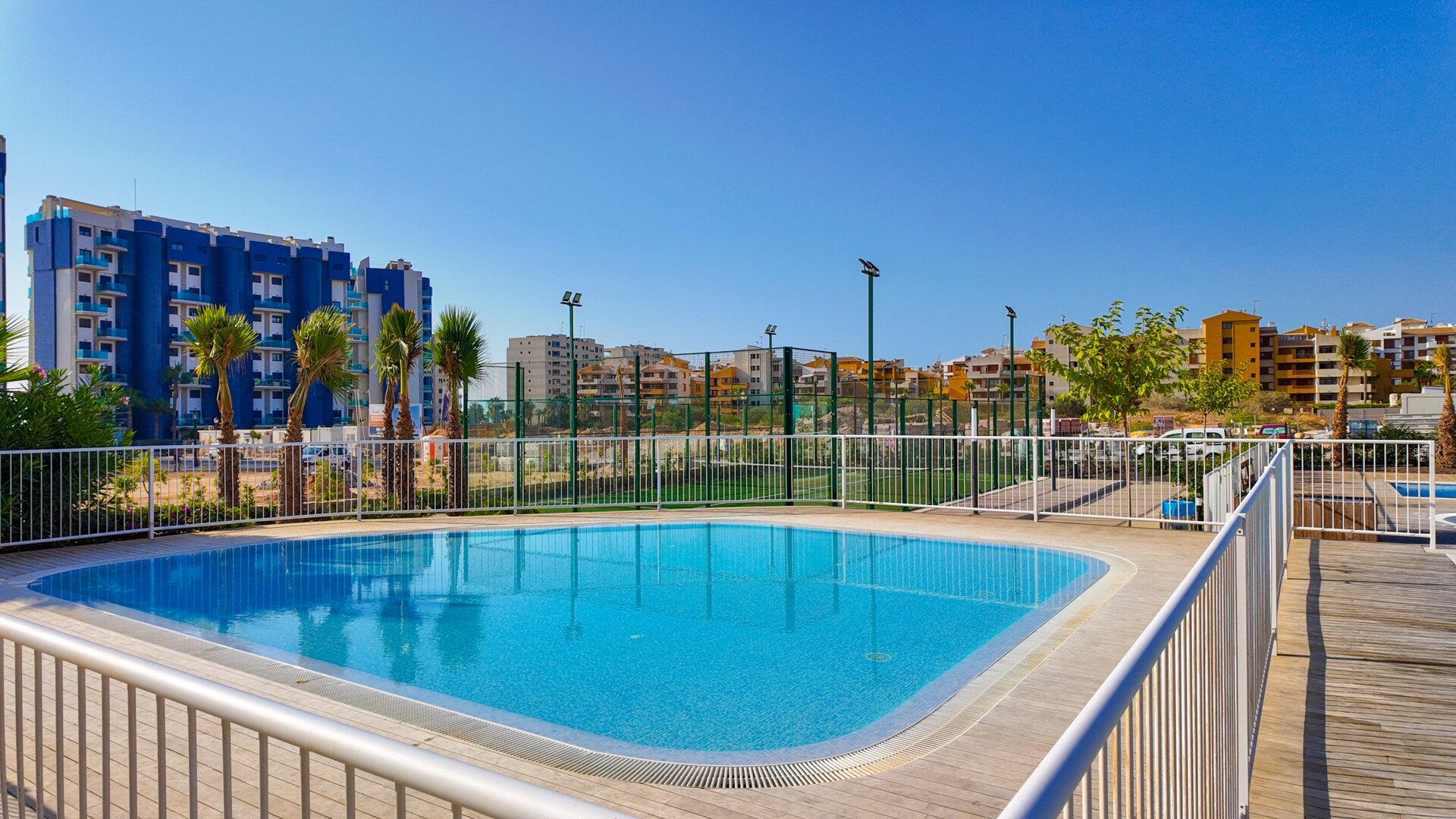Valonia PREMIUM Apartment, 150 Meter vom Meer entfernt, mit beheiztem Pool.