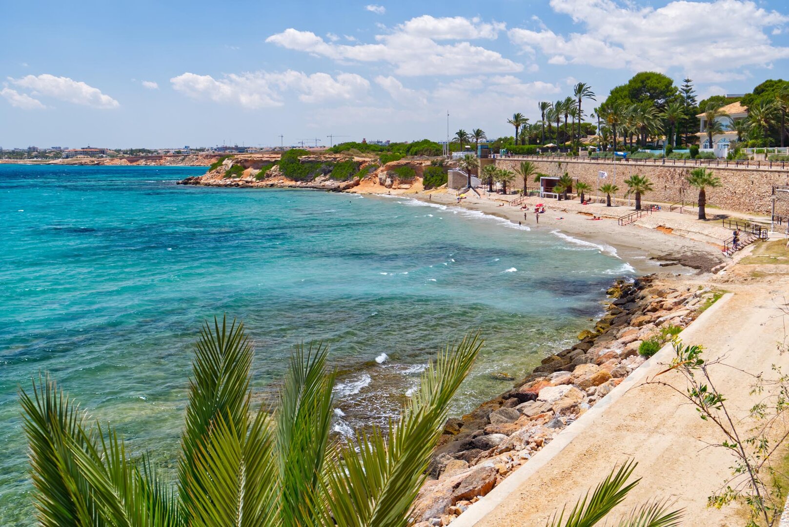 Valonia PREMIUM Apartment, 150 Meter vom Meer entfernt, mit beheiztem Pool.