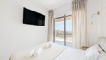 Valonia PREMIUM Apartment, 150 Meter vom Meer entfernt, mit beheiztem Pool.
