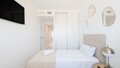 Valonia PREMIUM Apartment, 150 Meter vom Meer entfernt, mit beheiztem Pool.