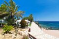 Valonia PREMIUM Apartment, 150 Meter vom Meer entfernt, mit beheiztem Pool.